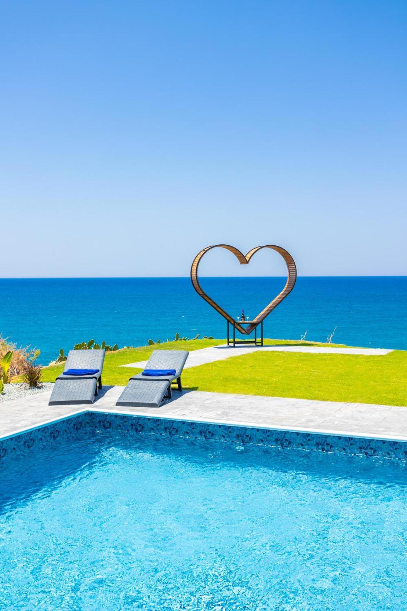 Villa Beach Heaven ポモス エクステリア 写真